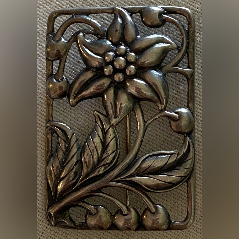 Floral Vintage Sterling Silver Brooch